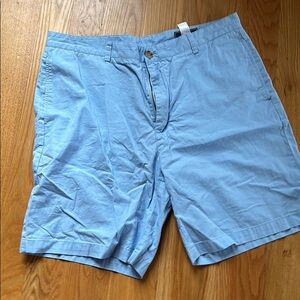 Blue Vineyard Vines shorts.